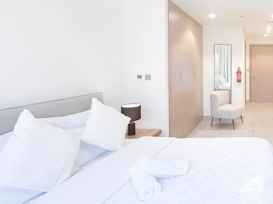Apartment Elegant Stay In Meydan Balcony & Stunning Views Dubai
